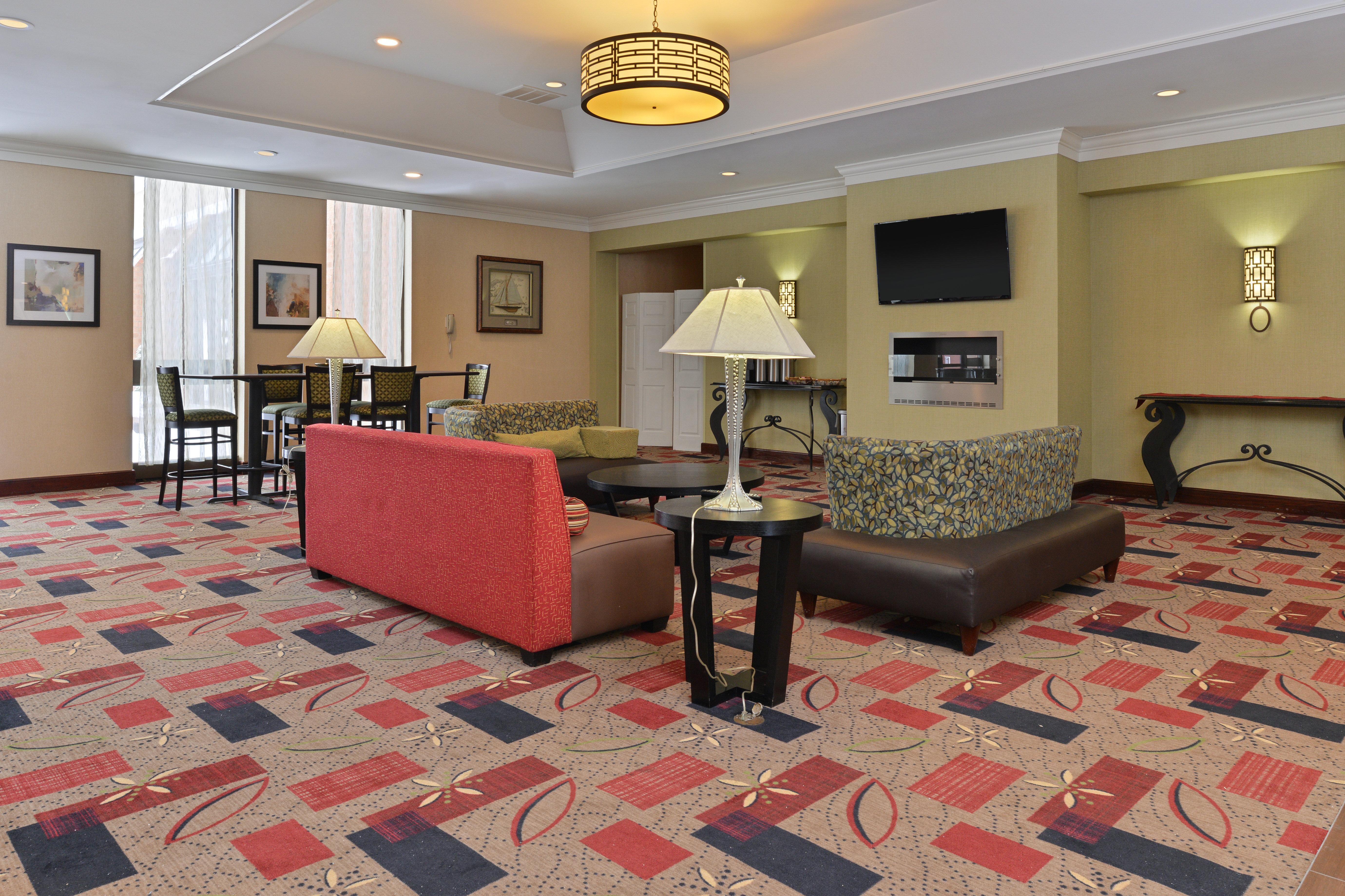 Holiday Inn New London By Ihg Exterior photo