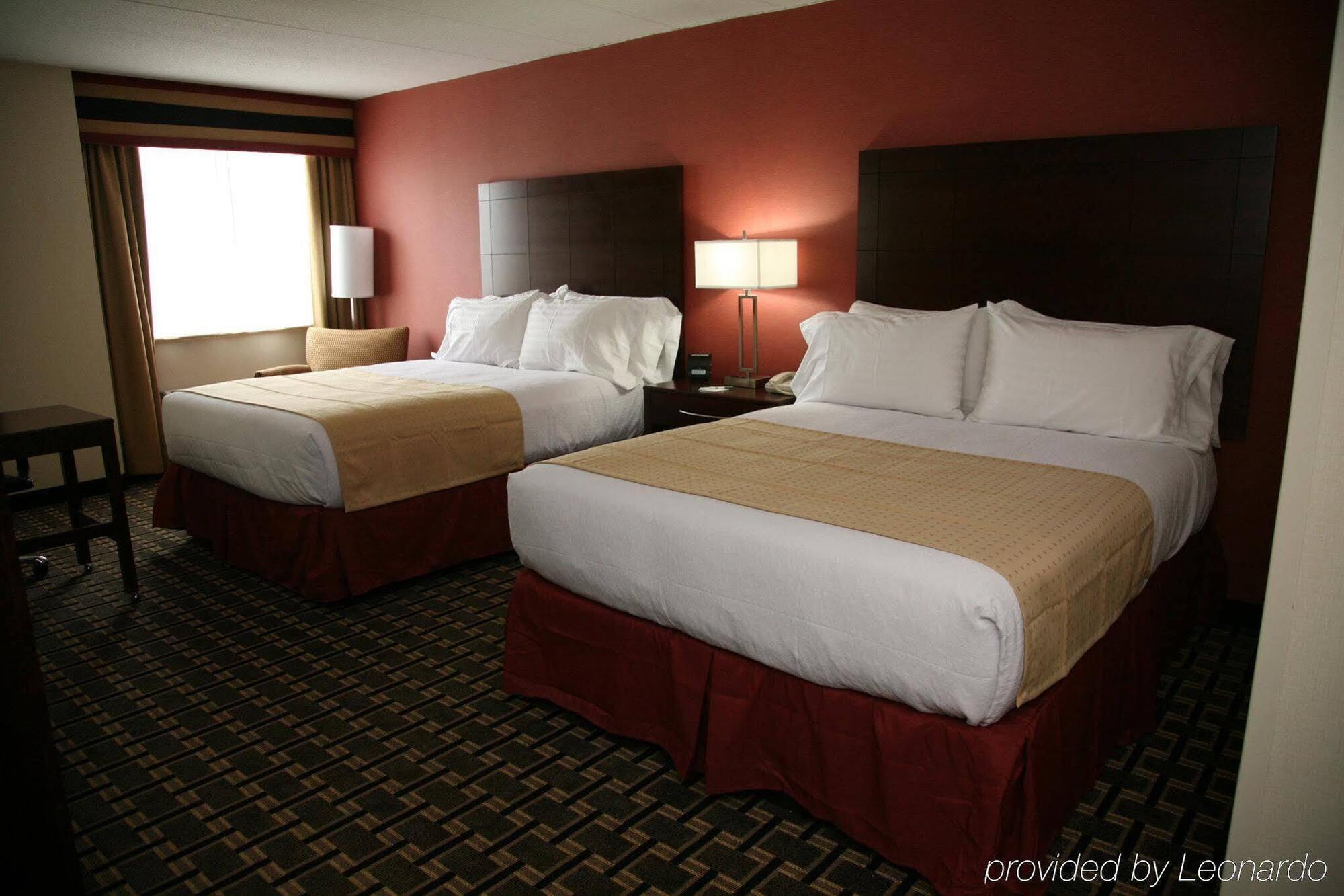 Holiday Inn New London By Ihg Exterior photo
